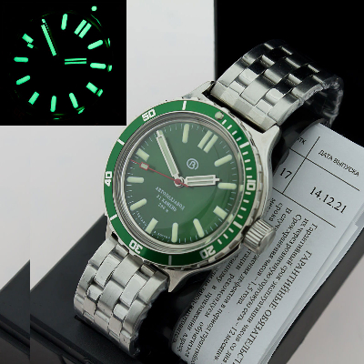 GLOSSY 420916GREEN C3LUME VOSTOK AMPHIBIA 200M